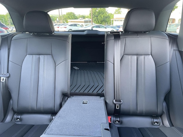 2025 Audi Q5 Premium - Photo 16