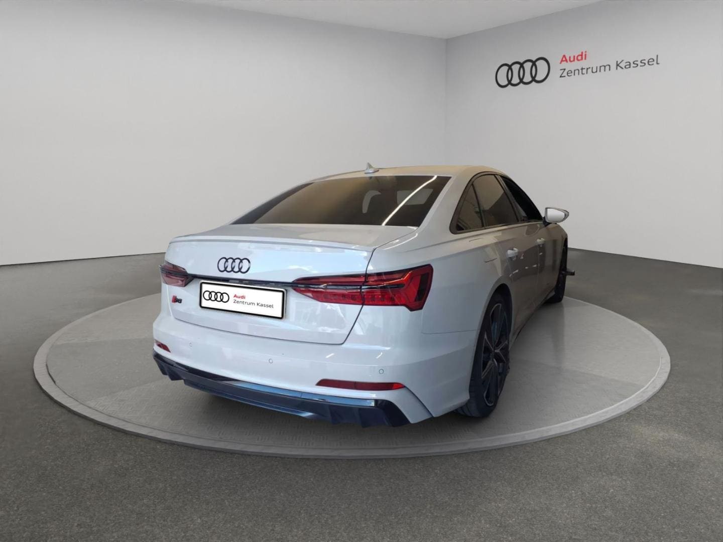 Bild über Audi S6 Limousine TDI quattro tiptronic - für weitere Informationen kontaktieren Sie den Audi Partner