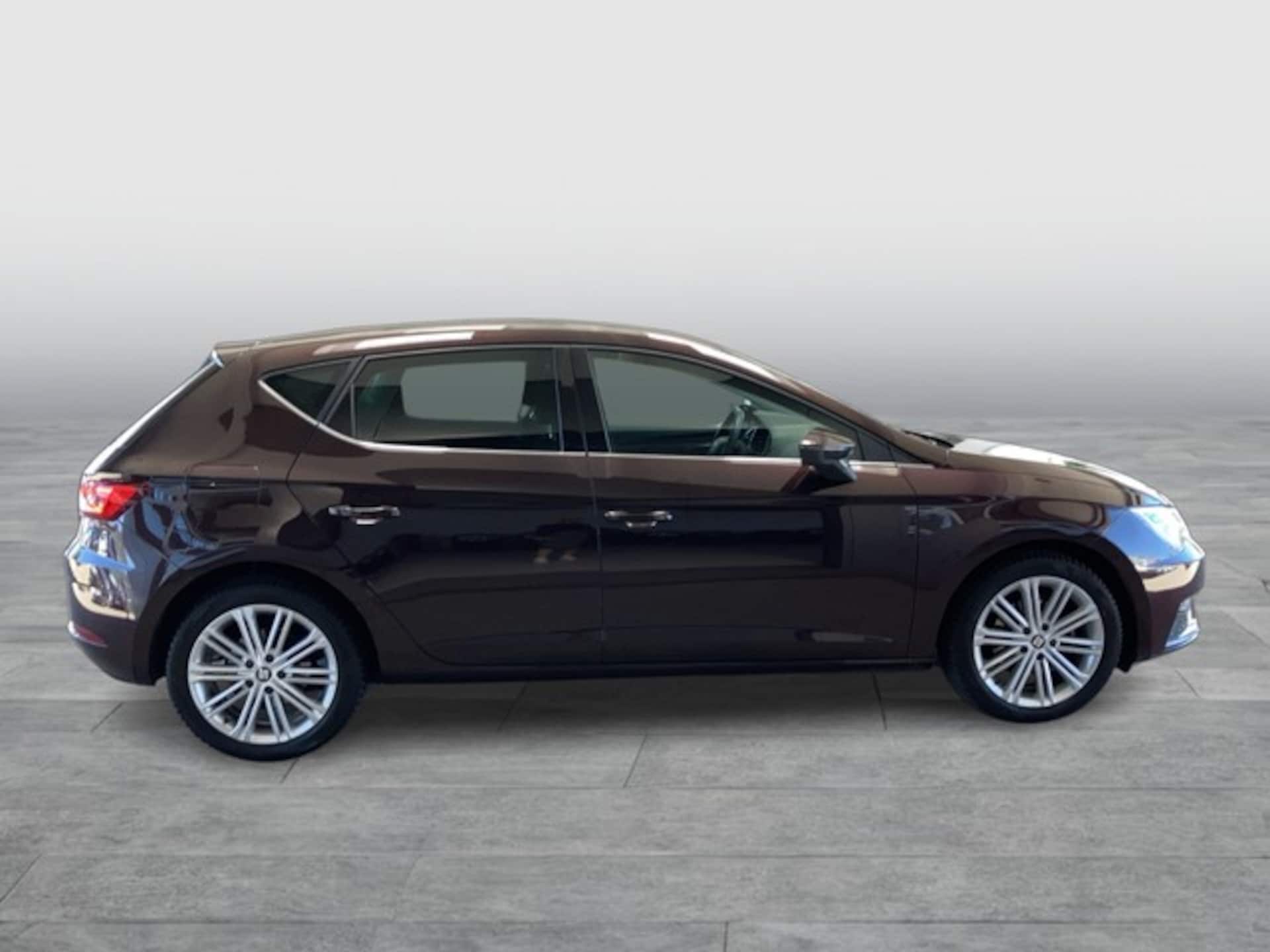 SEAT Leon XCELLENCE