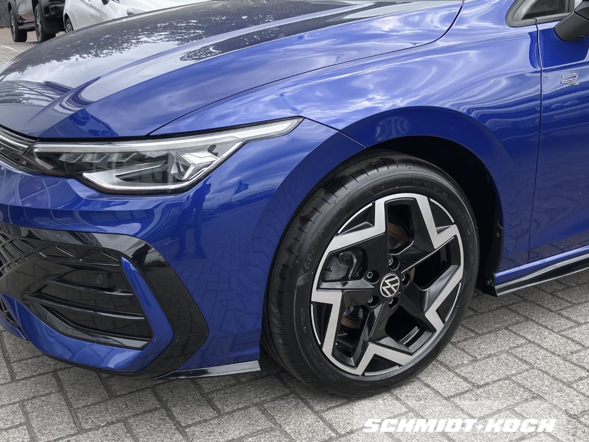 Volkswagen Golf R-Line