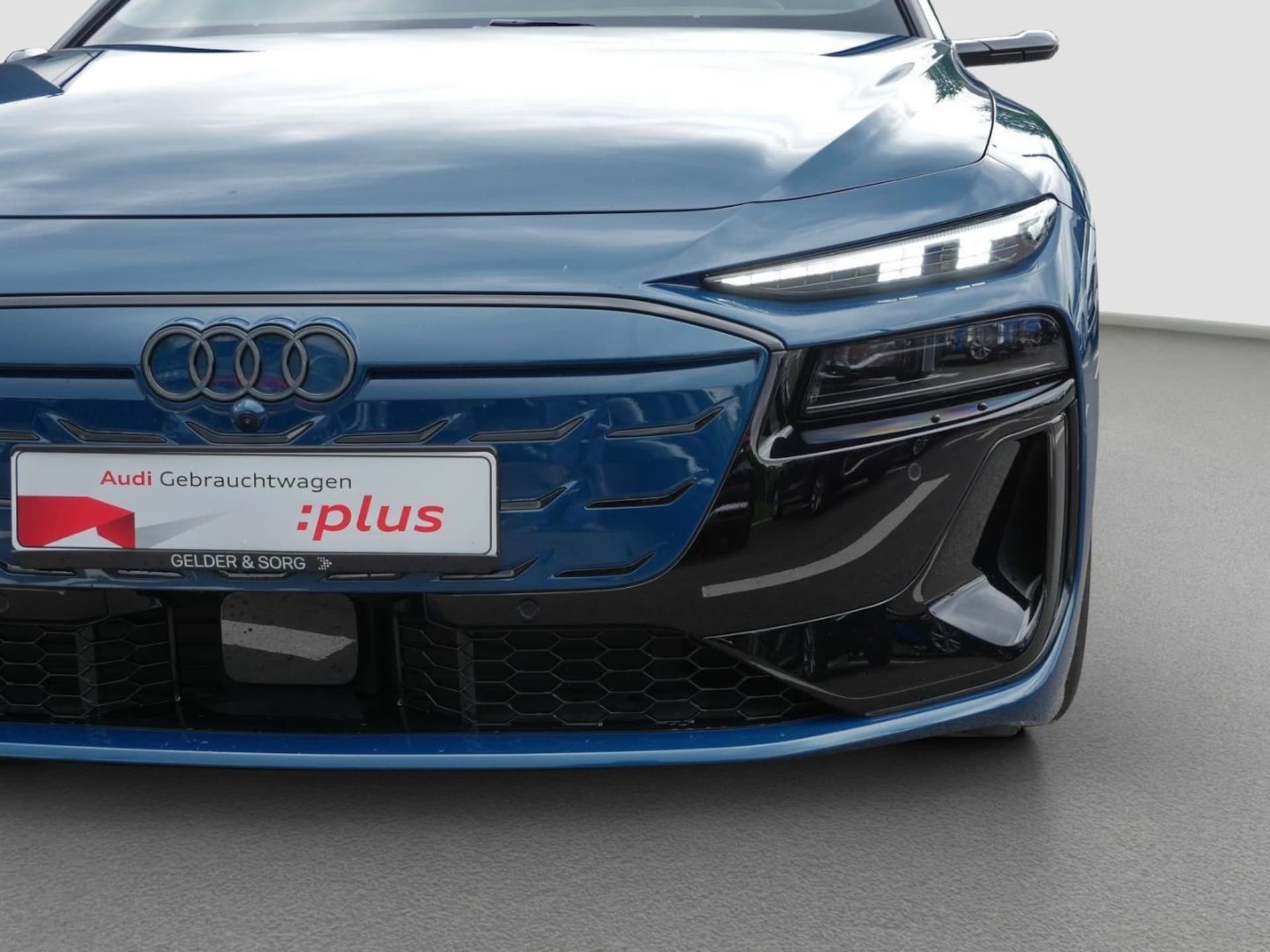 Audi S6 Sportback e-tron edition one