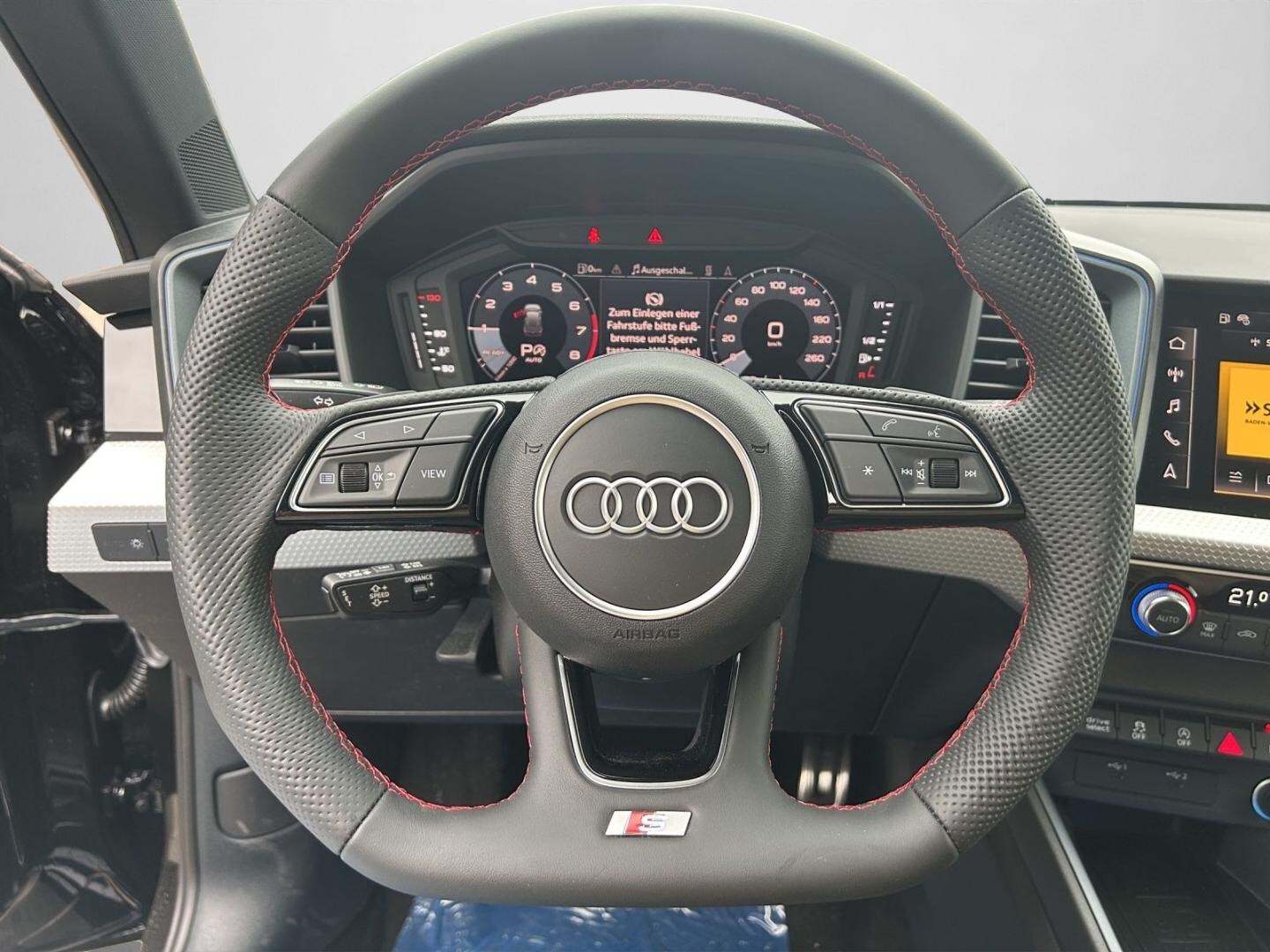 Bild über Audi A1 Sportback S line 30 TFSI S tronic - für weitere Informationen kontaktieren Sie den Audi Partner