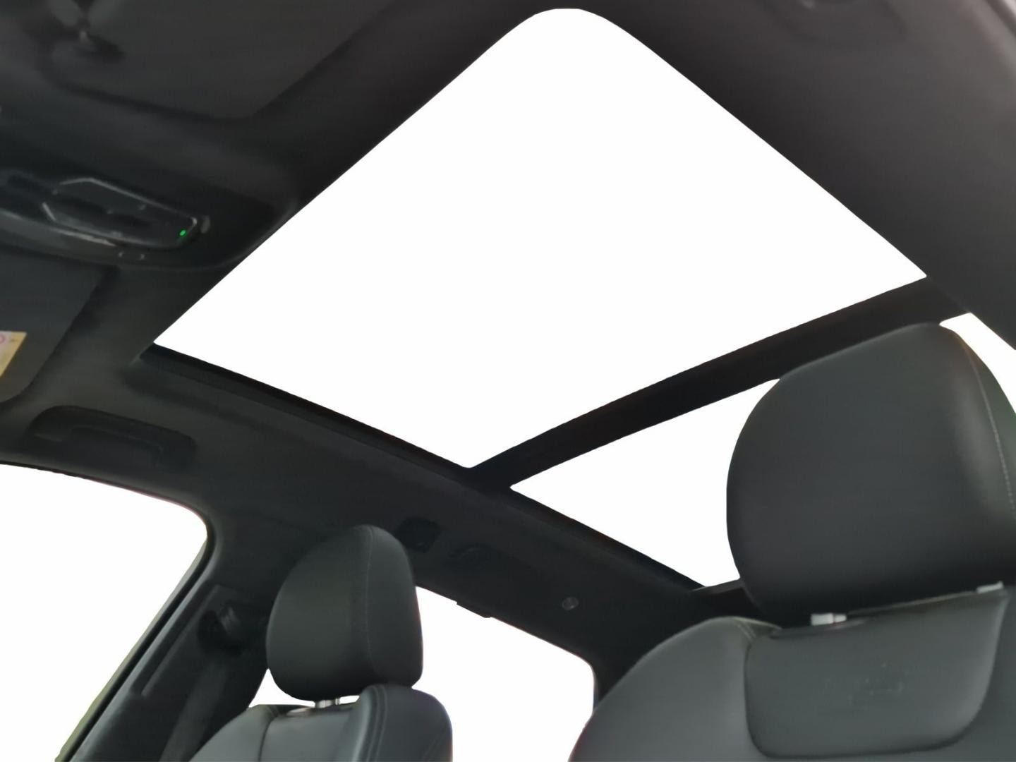 Bild über Audi SQ7 SUV TFSI quattro tiptronic - für weitere Informationen kontaktieren Sie den Audi Partner