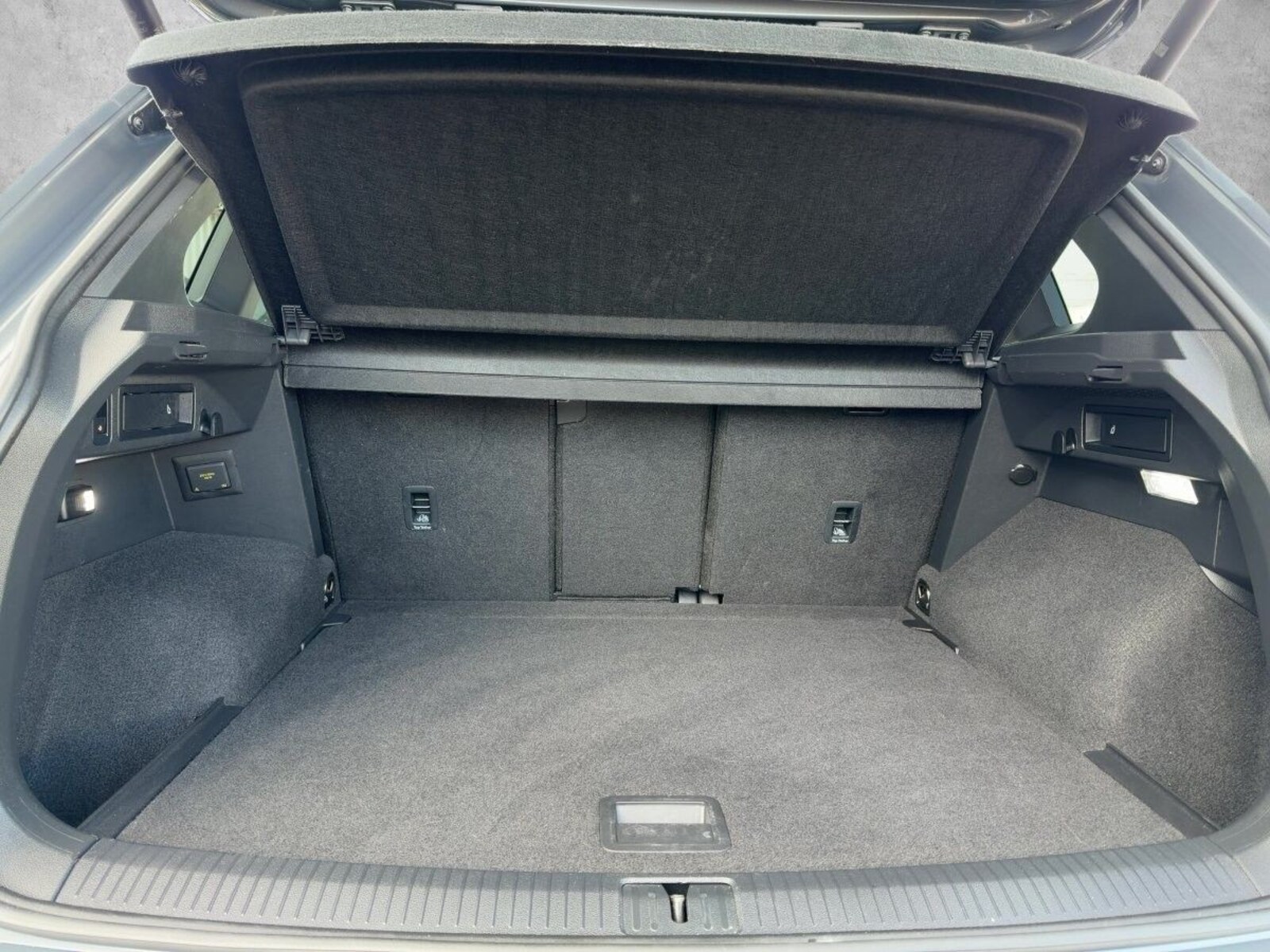 Volkswagen Tiguan – Bild 18