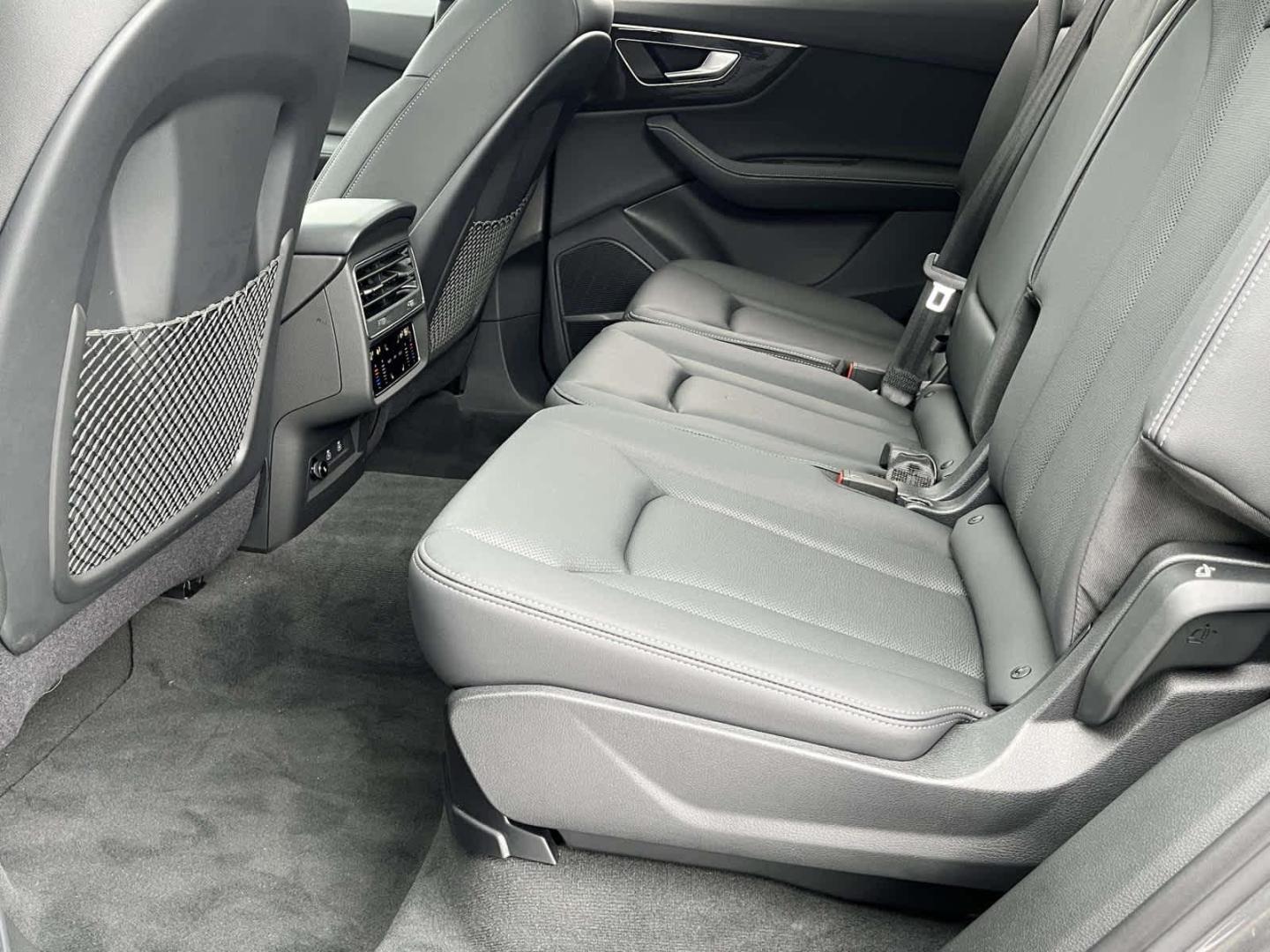 2025 Audi Q7 Premium Plus - Photo 18