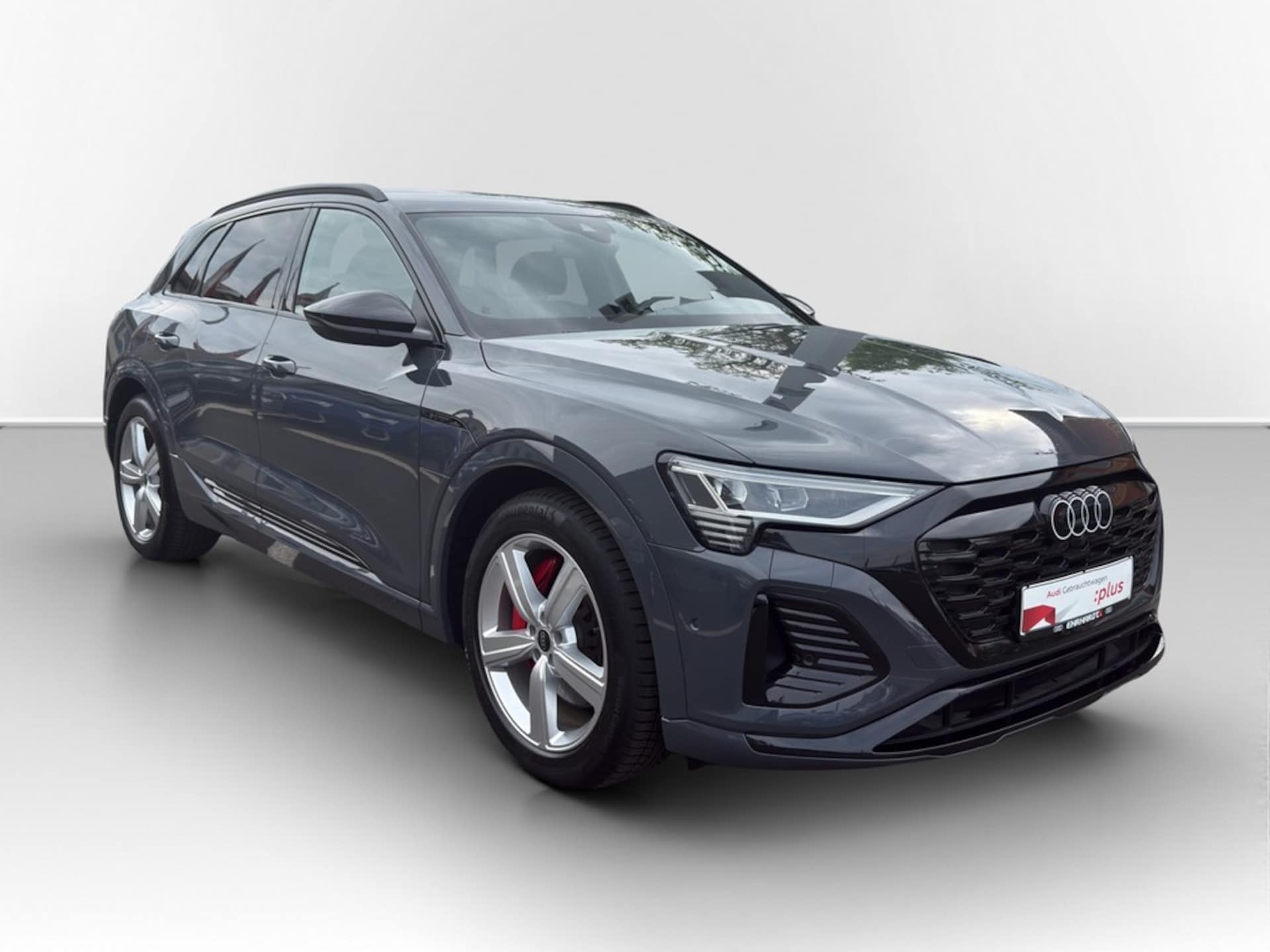 Audi Q8 e-tron S line