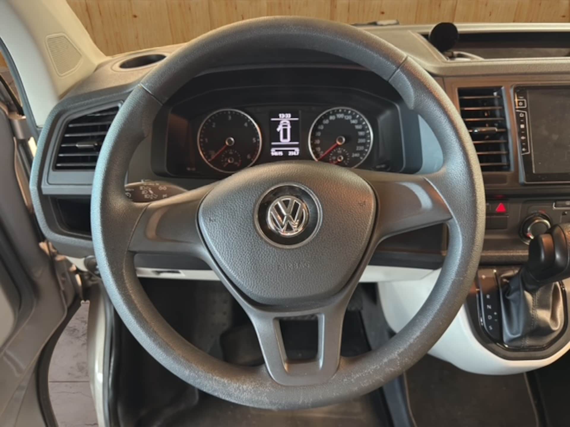 Volkswagen T6 Transporter Kombi