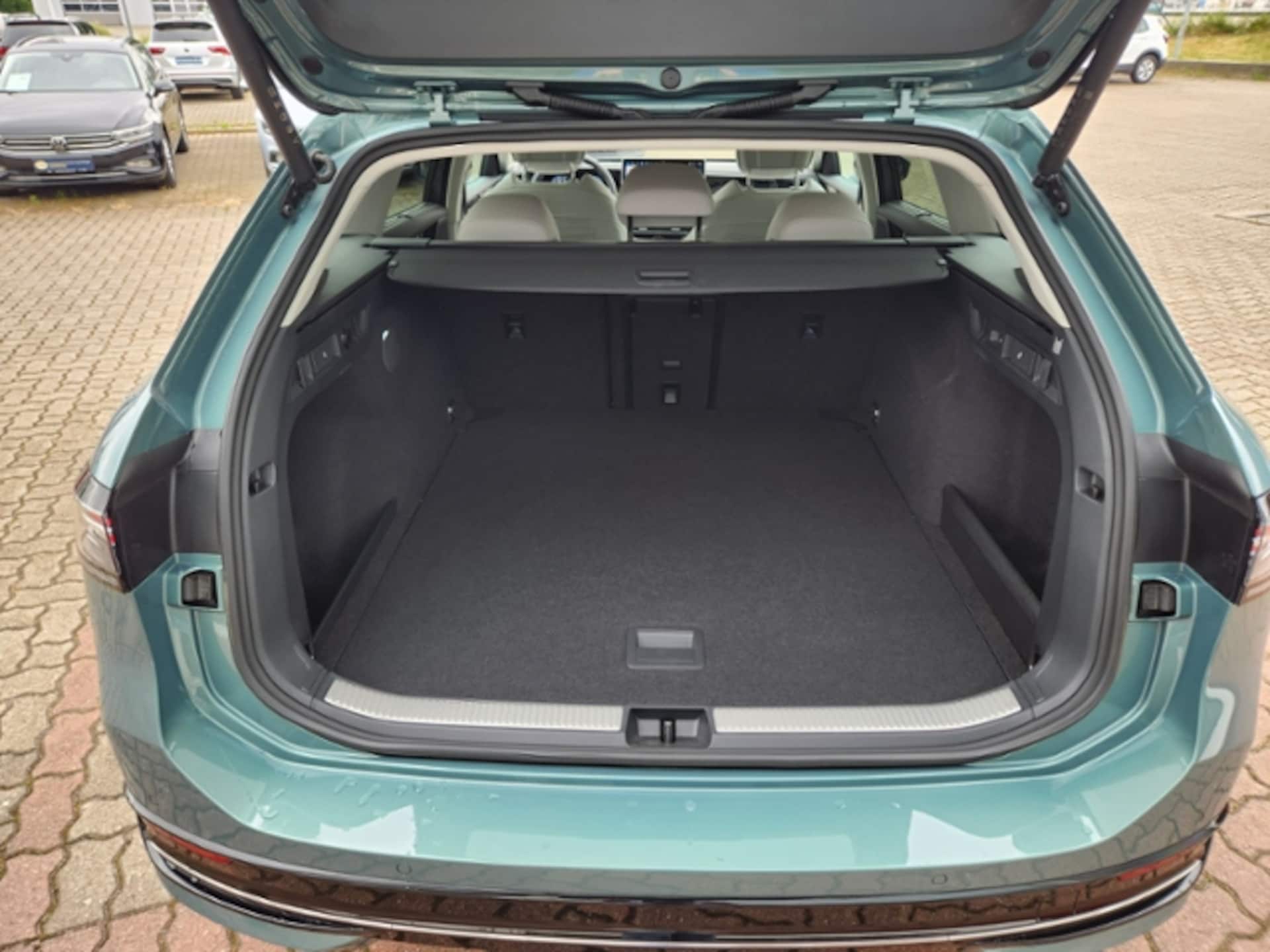 Volkswagen Passat Elegance