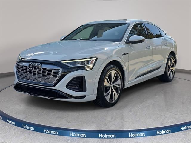2024 Audi Q8 Sportback e-tron Premium Plus