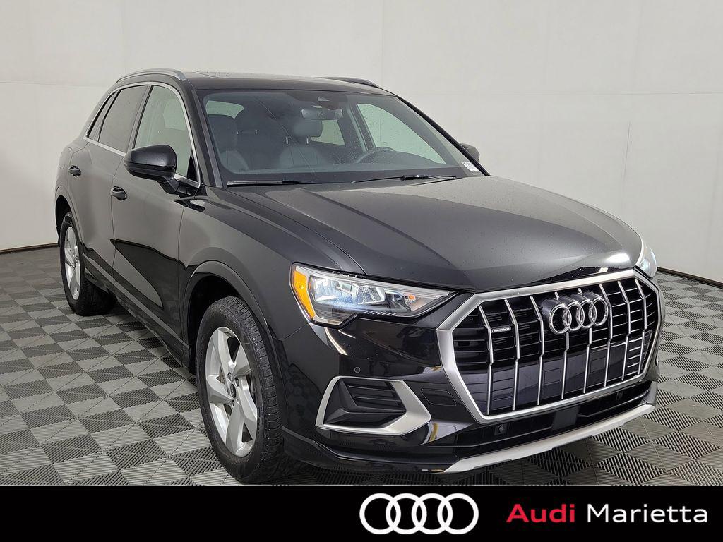2022 Audi Q3 40 TFSI Premium quattro's photo