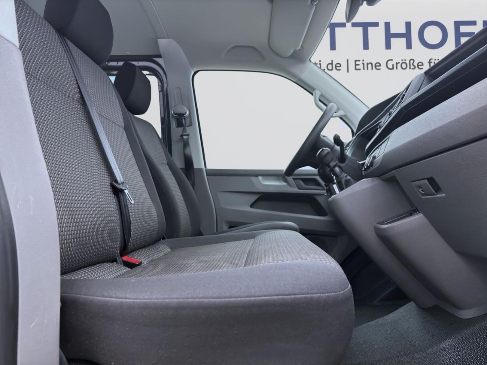 Volkswagen T6.1 Transporter Kombi kurzer Radstand