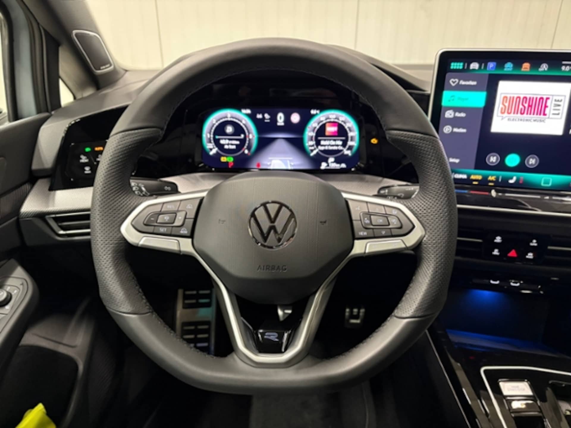 Volkswagen Golf R-Line