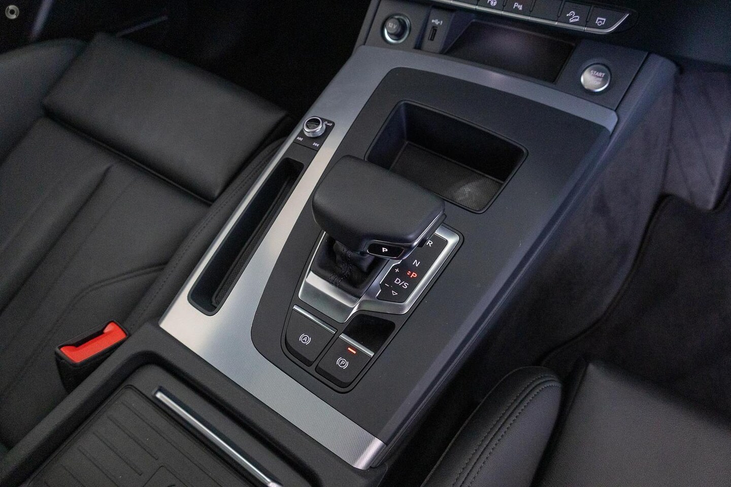 Image about Audi Q5 TFSI e S line 55 TFSI e quattro S tronic