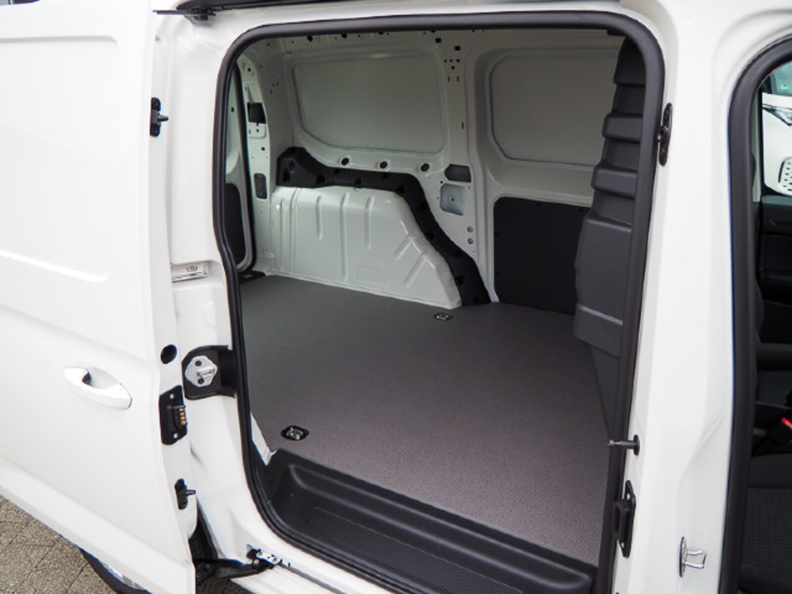 Volkswagen Caddy Maxi Cargo – Bild 9