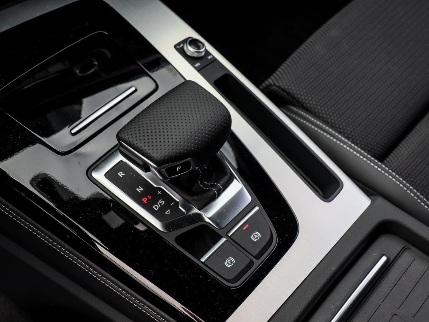 Bild über Audi Q5 TFSI e S line business 50 TFSI e quattro S tronic - für weitere Informationen kontaktieren Sie den Audi Partner