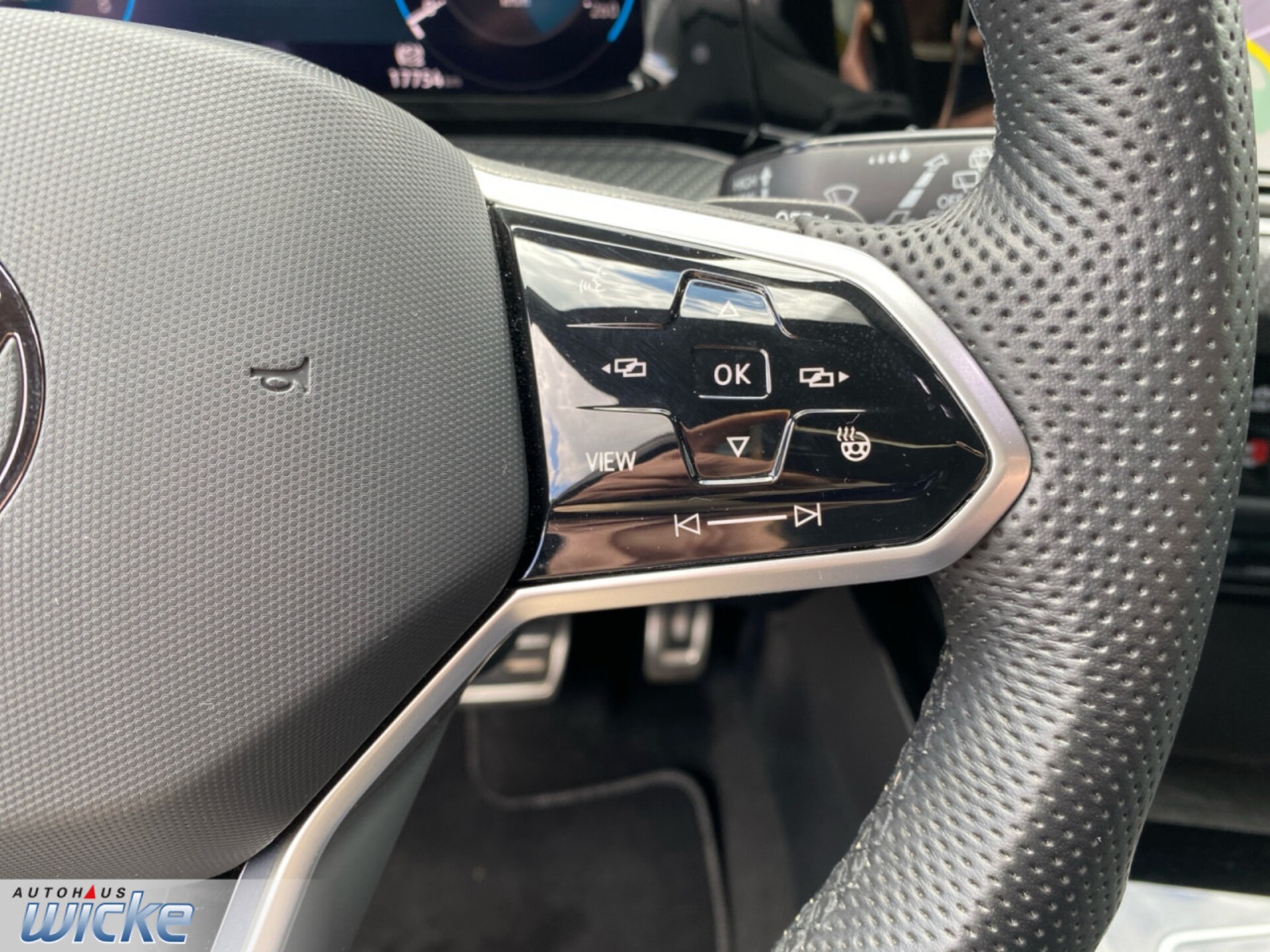 Volkswagen Golf R-Line