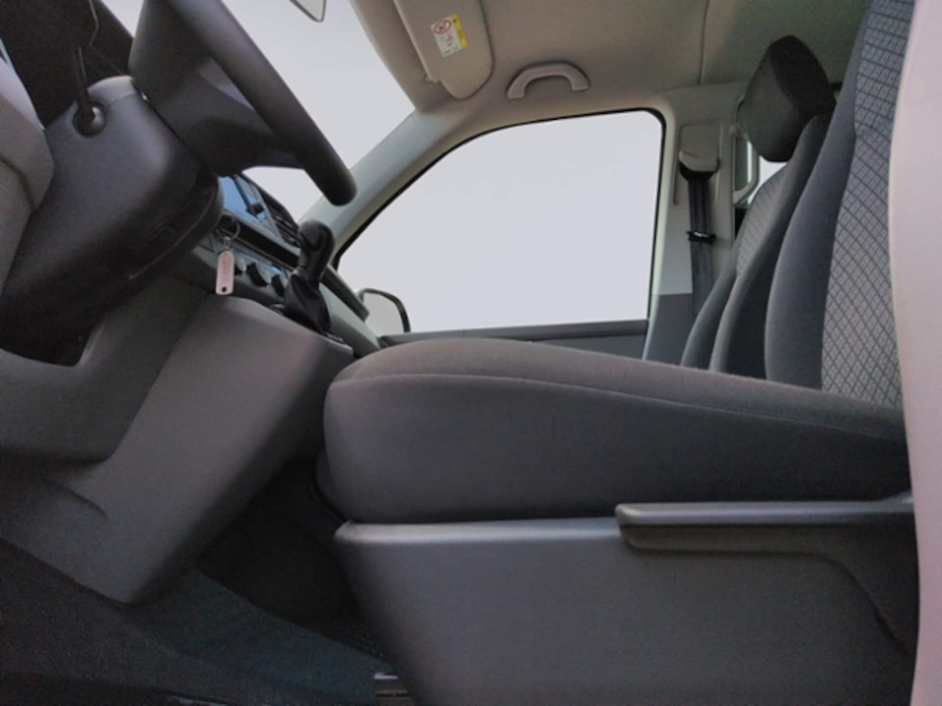 Volkswagen T6.1 Caravelle langer Radstand Trendline