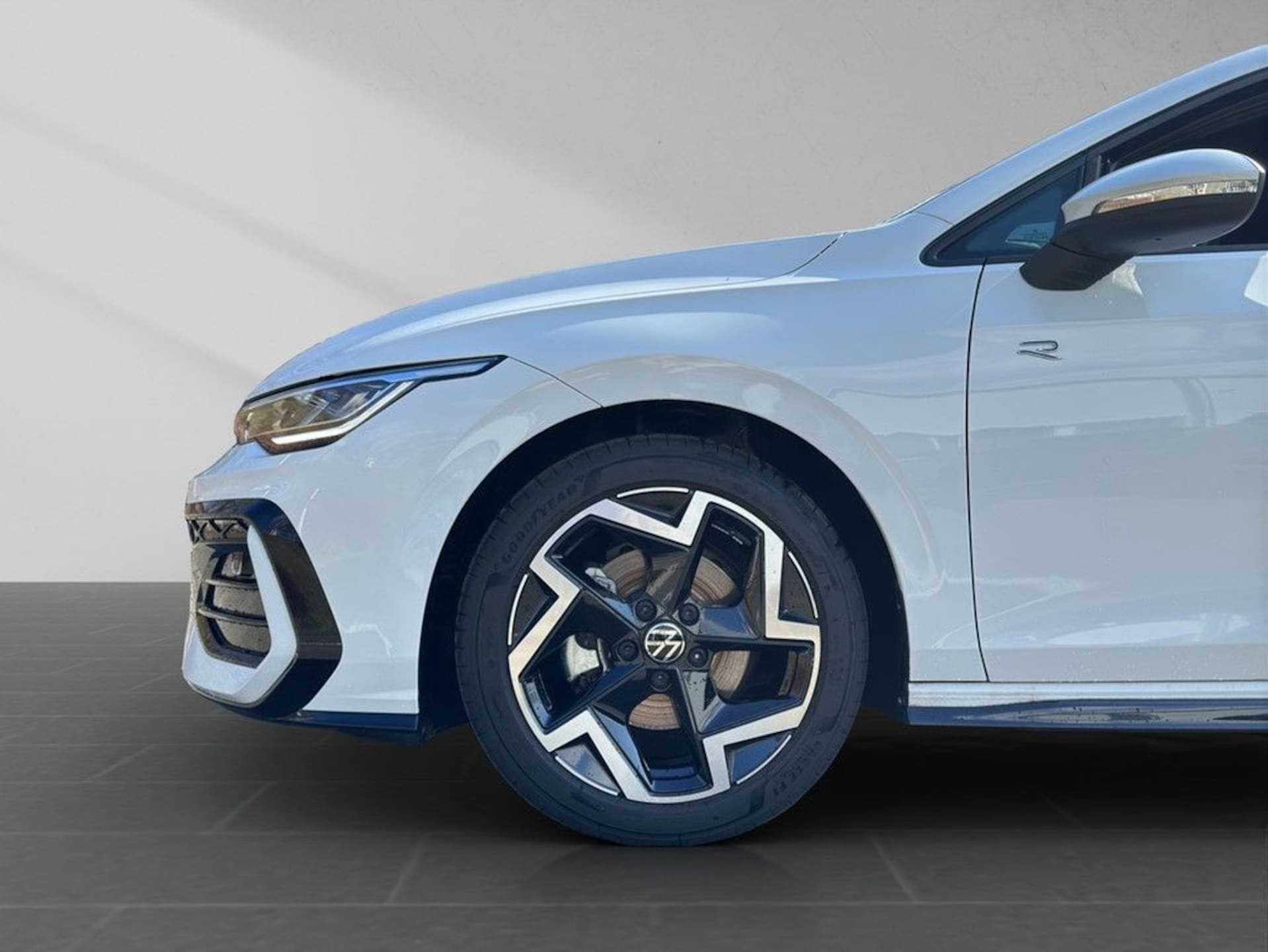 Volkswagen Golf R-Line