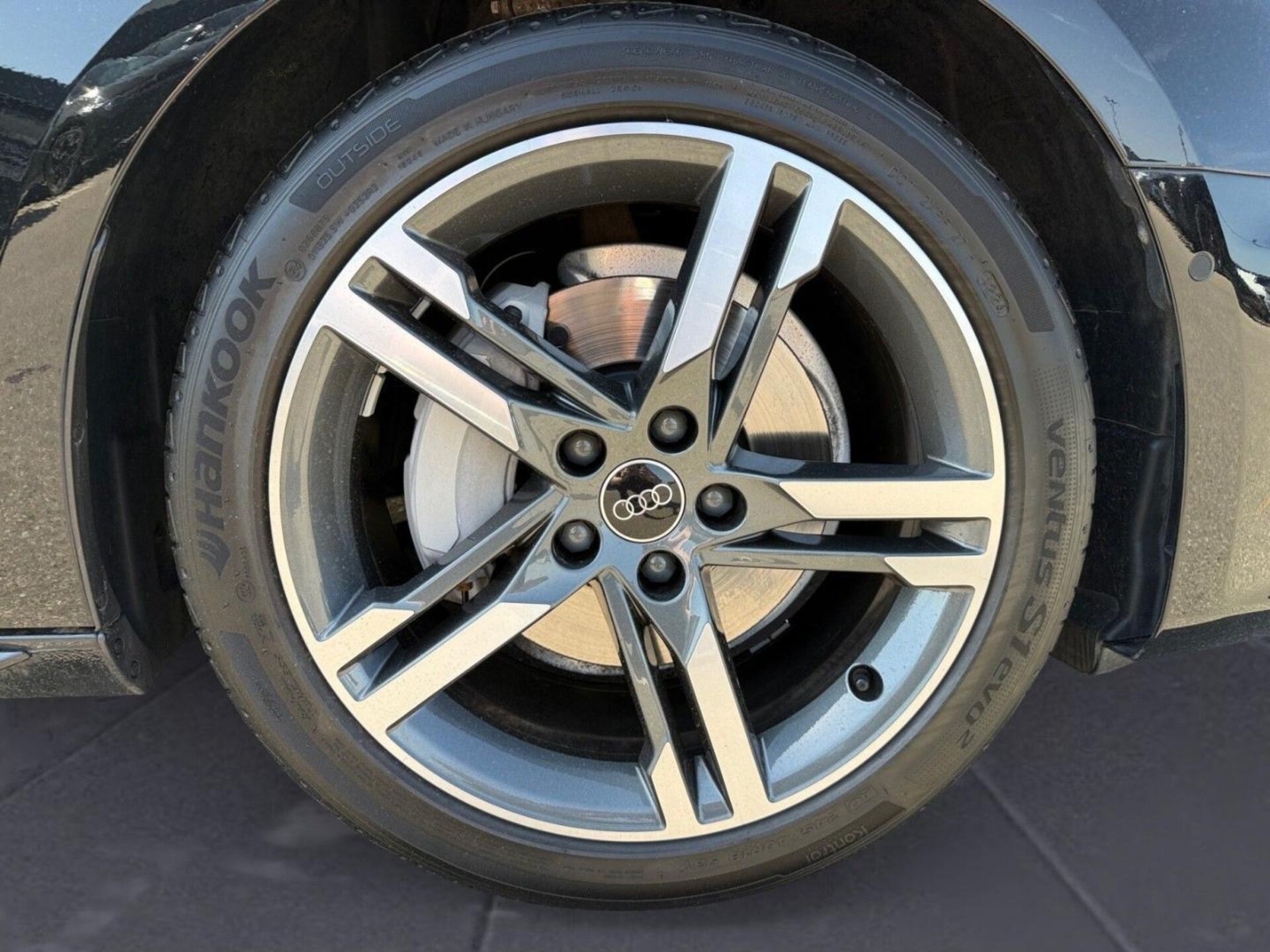 Audi A4 Avant S line