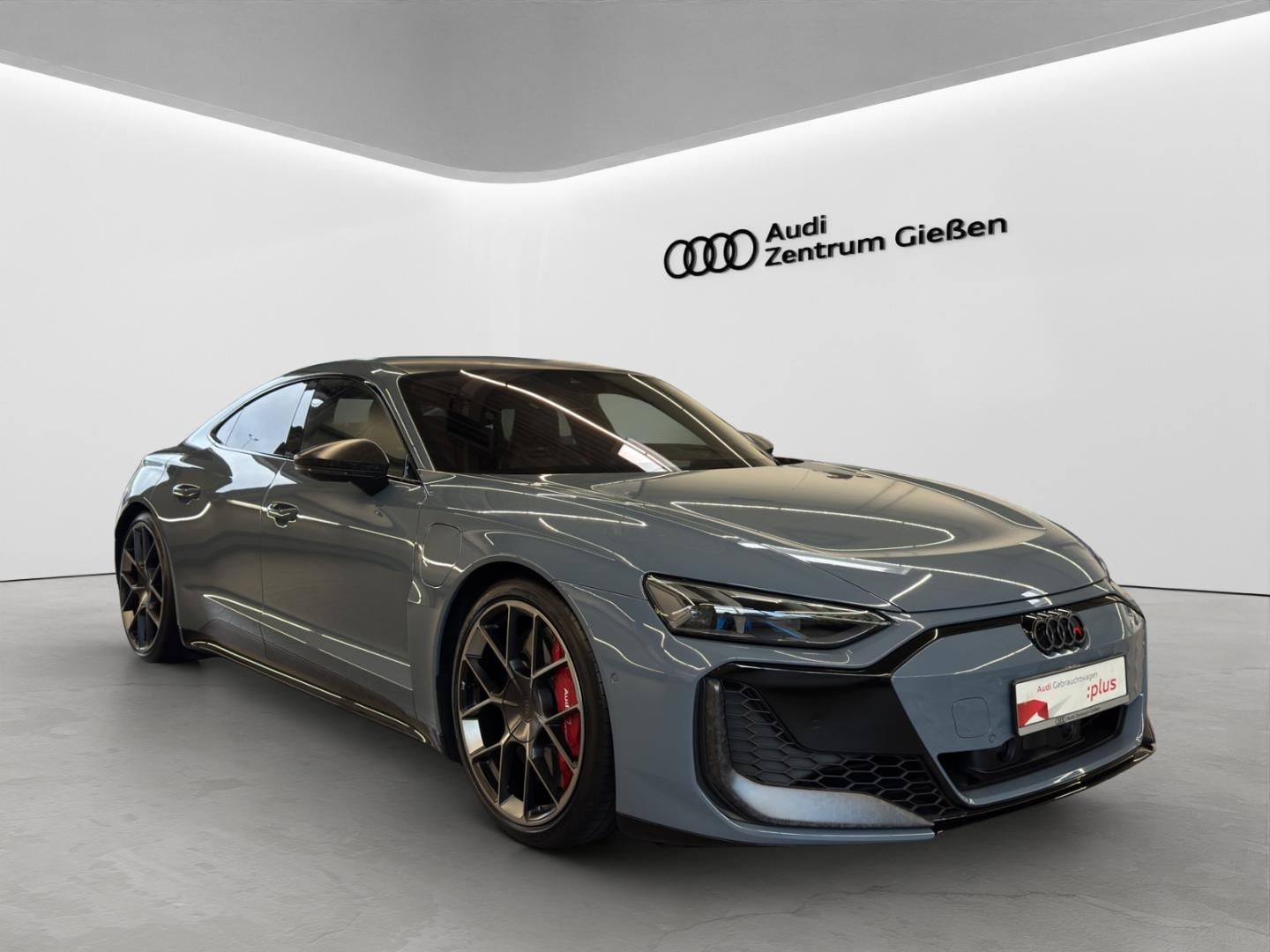 Bild über Audi RS e-tron GT performance e-tron quattro - für weitere Informationen kontaktieren Sie den Audi Partner