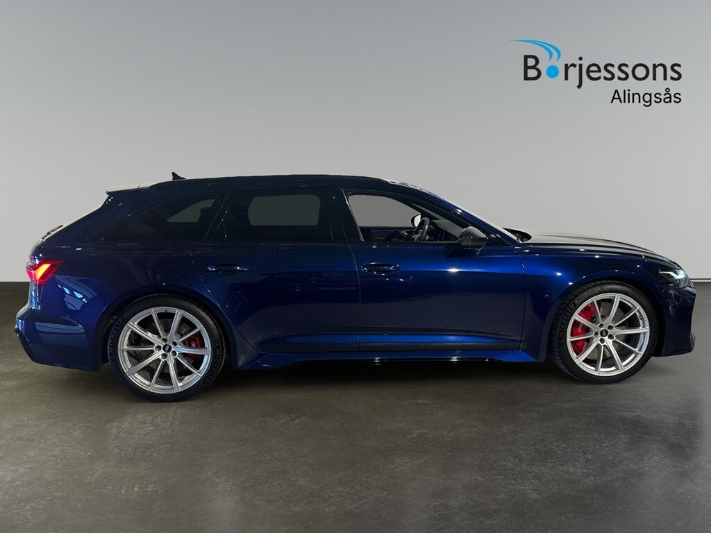 Bild som visar&nbsp;Audi RS 6 Avant&nbsp;RS 6 Avant 600 hk tiptronic - för mer information kontakta din Audi Partner