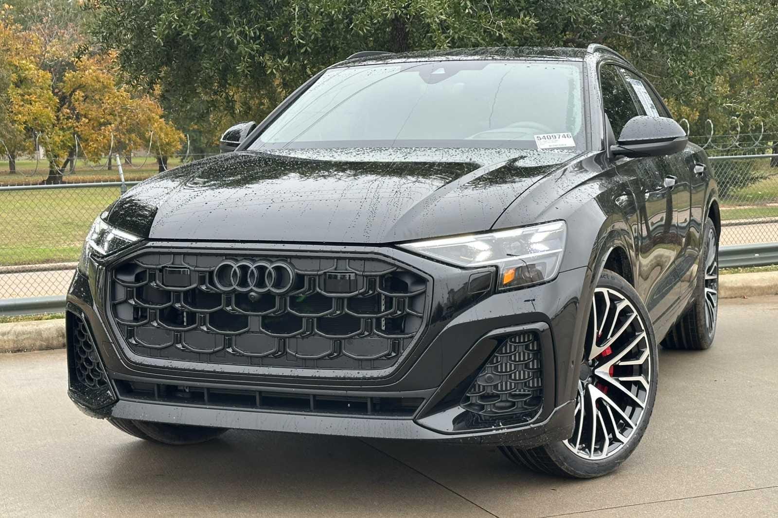 2026 Audi SQ8 Prestige quattro's photo