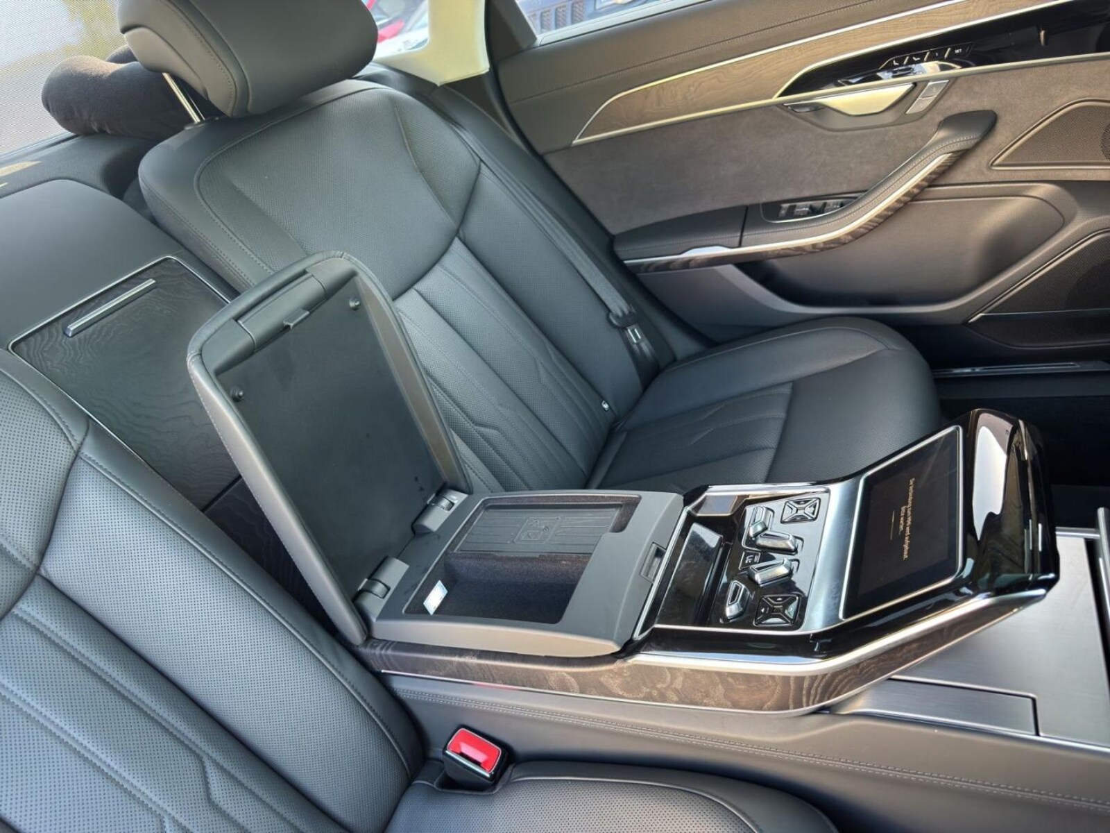 Audi A8 L – Bild 21