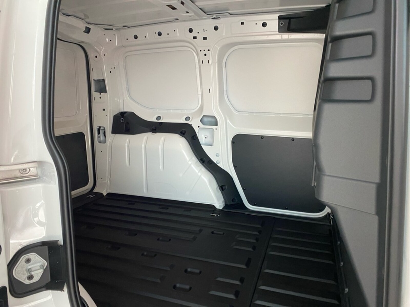 Volkswagen Caddy Cargo – Bild 6