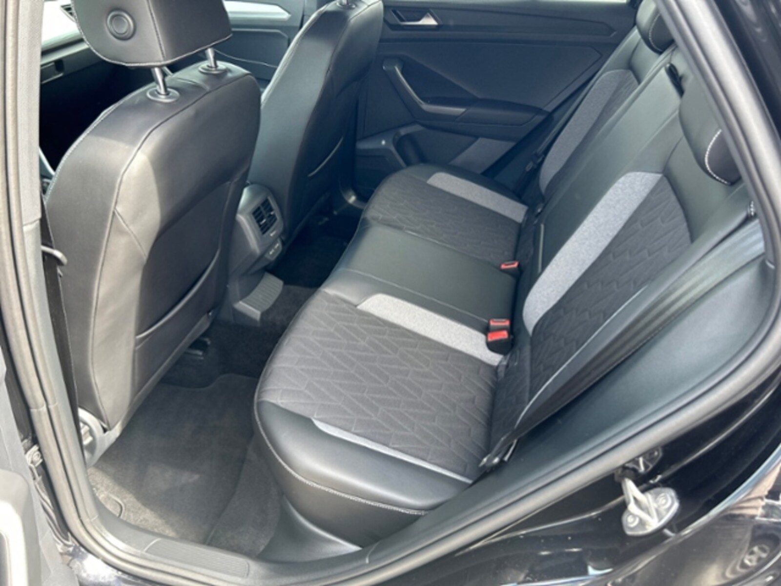 Volkswagen T-Roc – Bild 13