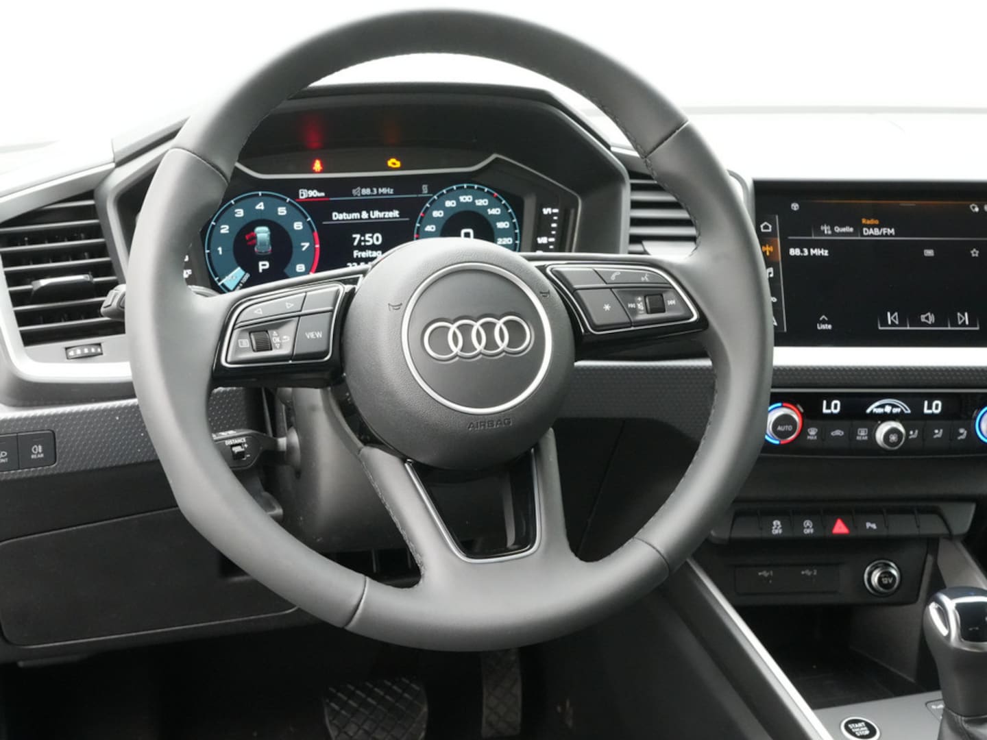 Bild über Audi A1 Sportback S line 35 TFSI S tronic - für weitere Informationen kontaktieren Sie den Audi Partner