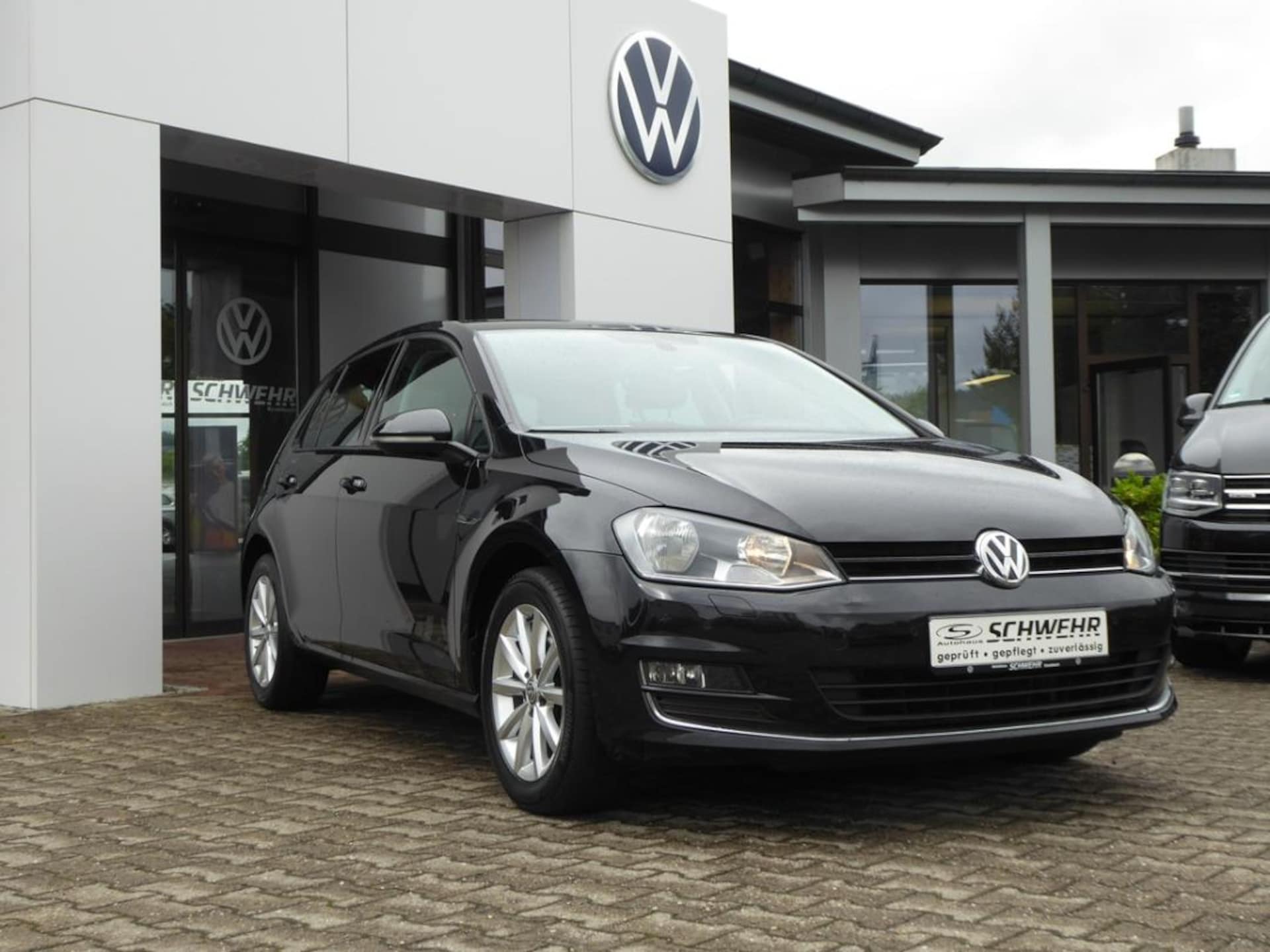 Volkswagen Golf LOUNGE