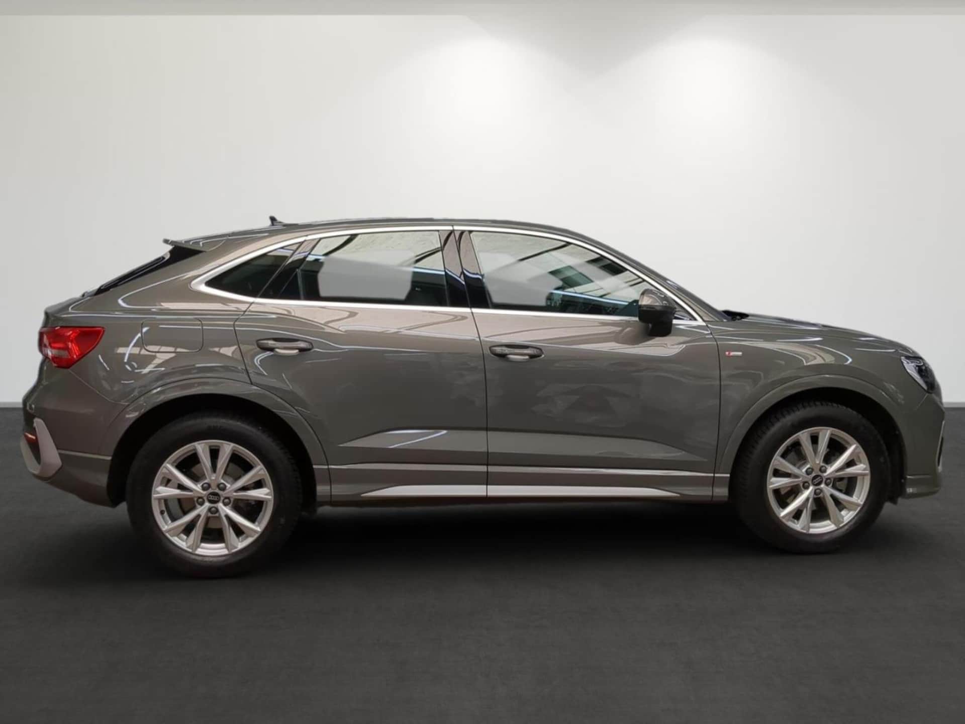 Audi Q3 Sportback S line