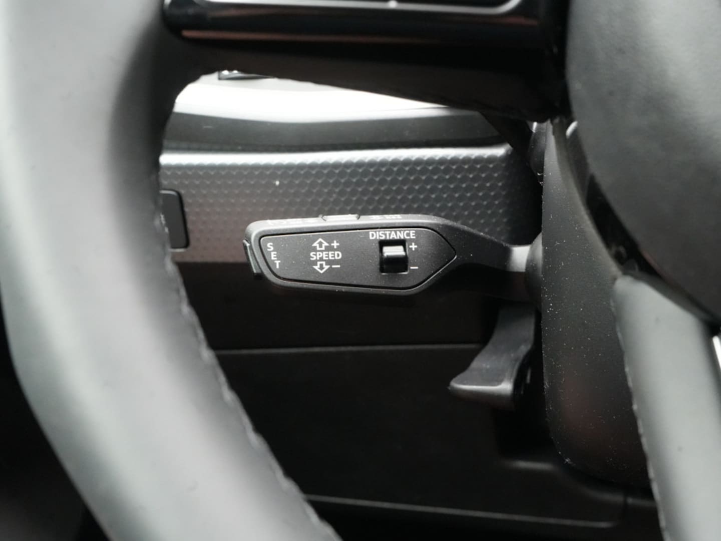 Bild über Audi A1 Sportback S line 35 TFSI S tronic - für weitere Informationen kontaktieren Sie den Audi Partner