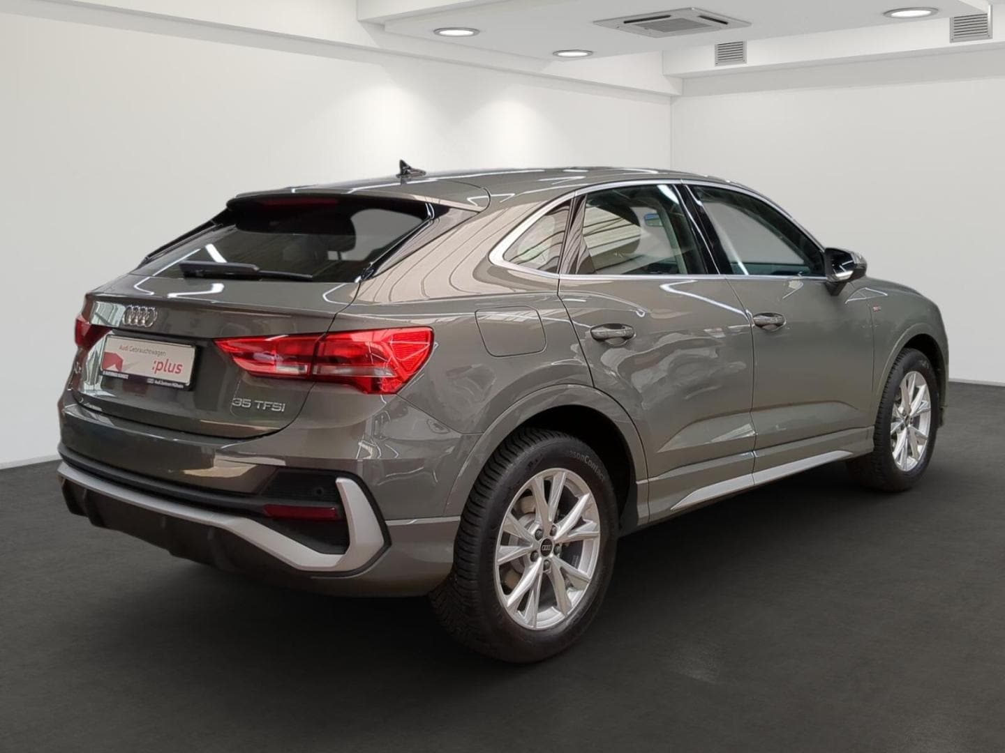 Bild über Audi Q3 Sportback S line 35 TFSI S tronic - für weitere Informationen kontaktieren Sie den Audi Partner