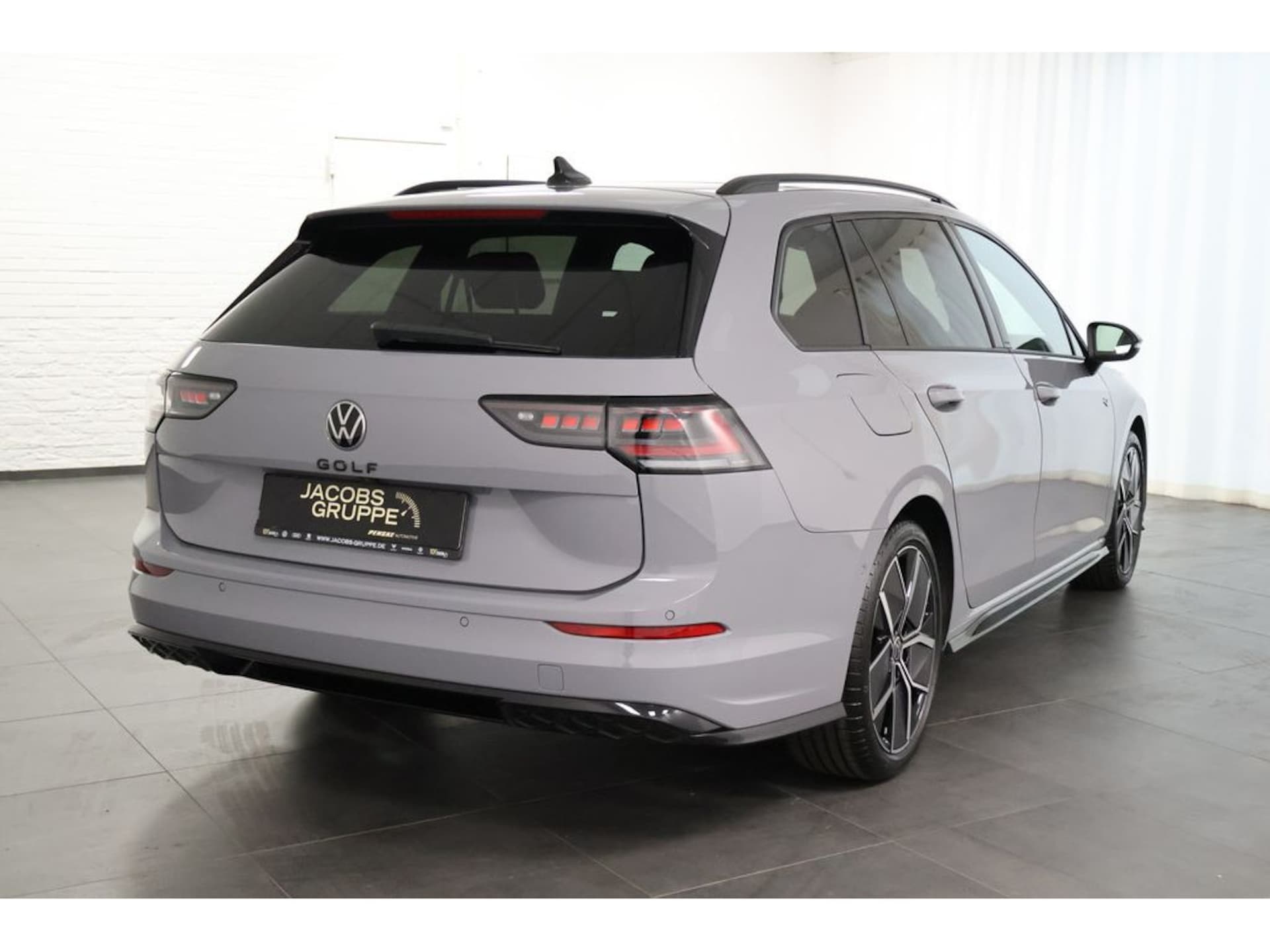 Volkswagen Golf Variant R-Line