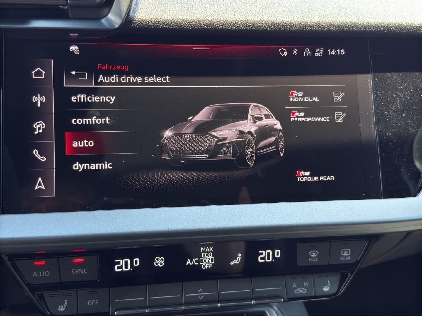 Bild über Audi RS 3 Sportback TFSI quattro 294 kW S tronic - für weitere Informationen kontaktieren Sie den Audi Partner