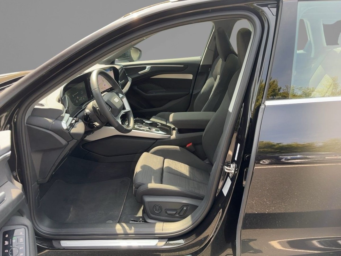 Bild über Audi A6 Avant TDI quattro 150 kW S tronic - für weitere Informationen kontaktieren Sie den Audi Partner