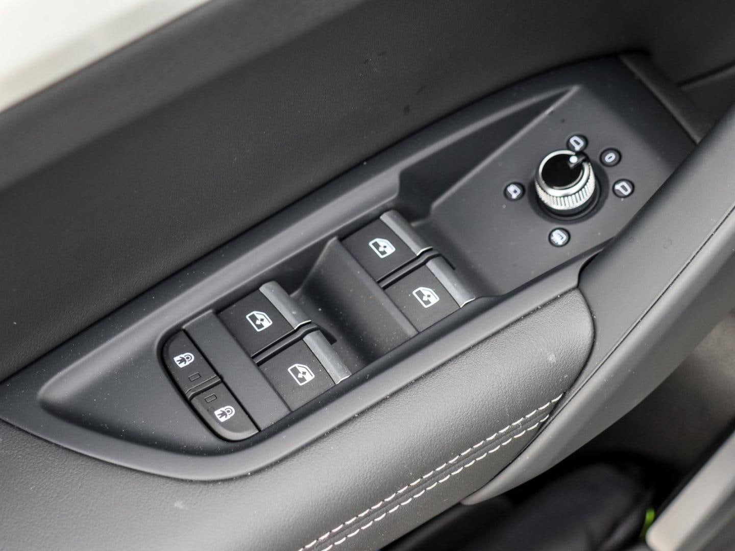 Bild über Audi Q5 TFSI e S line business 50 TFSI e quattro S tronic - für weitere Informationen kontaktieren Sie den Audi Partner