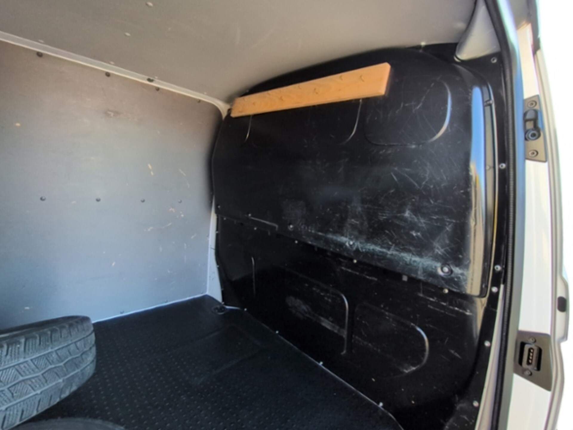 Volkswagen T6.1 Transporter Kasten kurzer Radstand