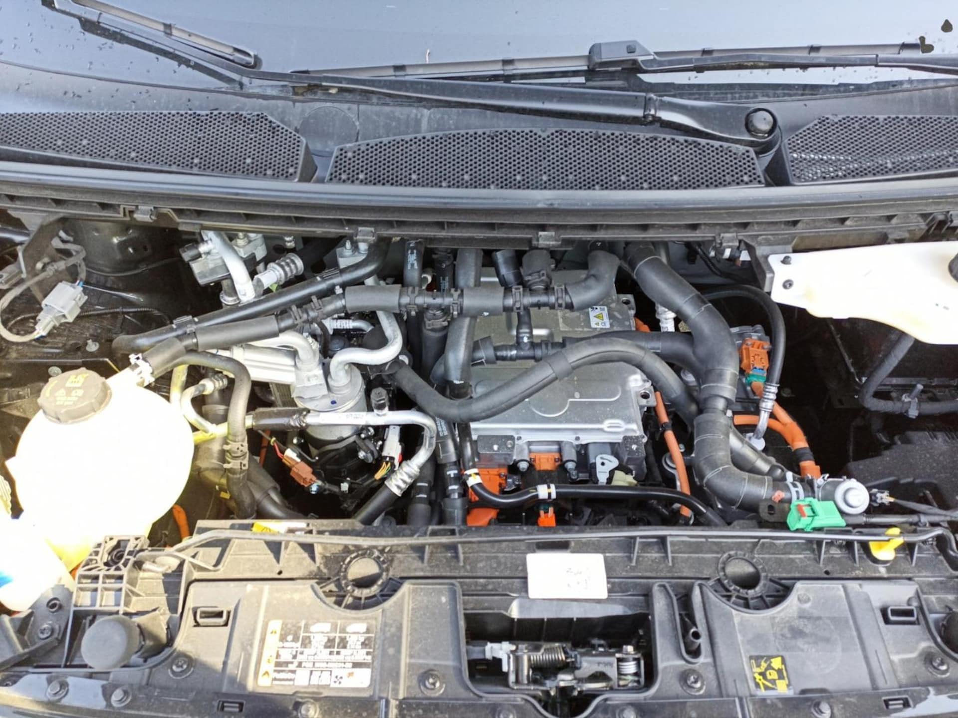 Volkswagen e-Caravelle Style