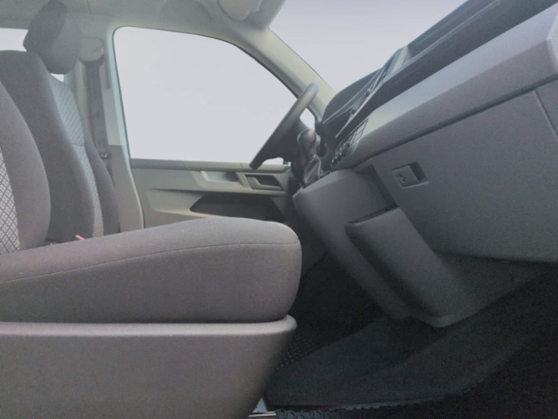 Volkswagen T6.1 Caravelle langer Radstand Trendline
