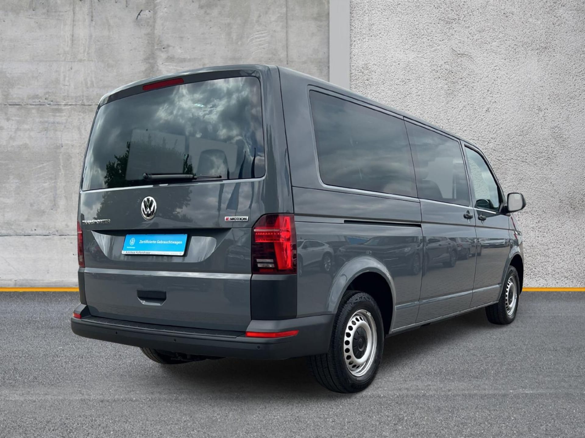 Volkswagen T6.1 Transporter Kombi langer Radstand