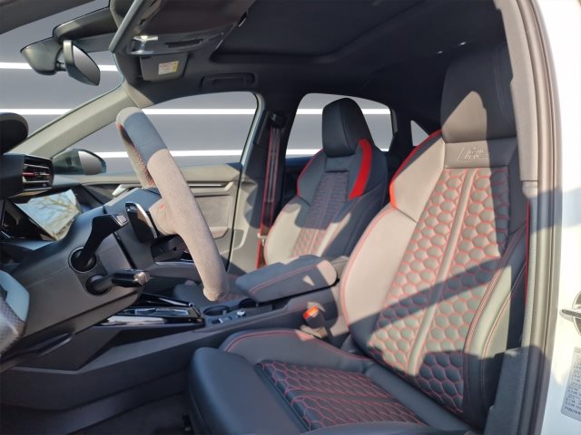Image about Audi RS 3 Limousine TFSI quattro S tronic