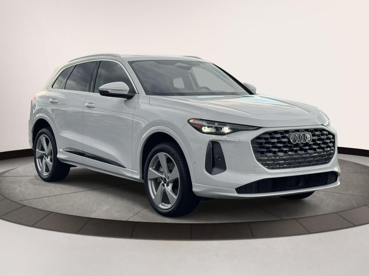 2025 Audi Q5 40 Premium Plus's photo