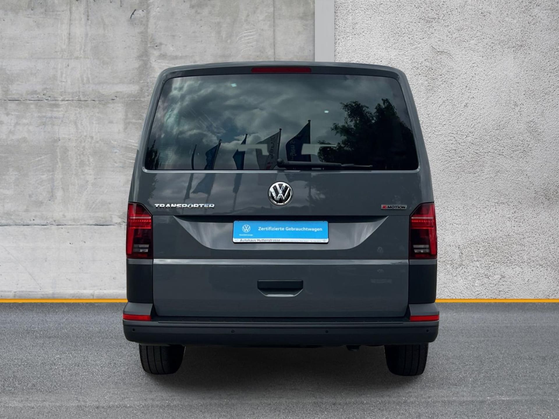 Volkswagen T6.1 Transporter Kombi langer Radstand