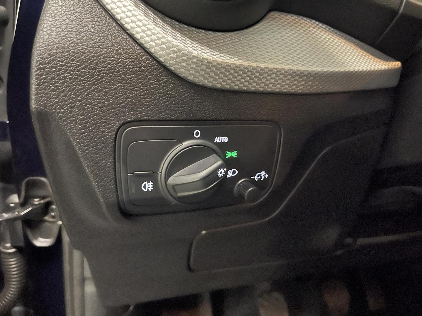 Image about Audi Q2 Business Line 30 TFSI 81 kW (110 ch) 6 vitesses