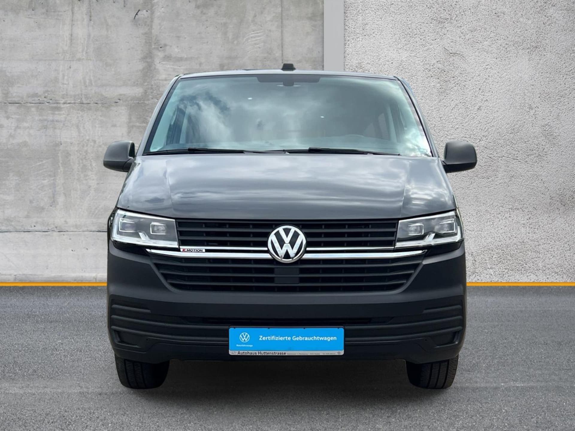 Volkswagen T6.1 Transporter Kombi langer Radstand