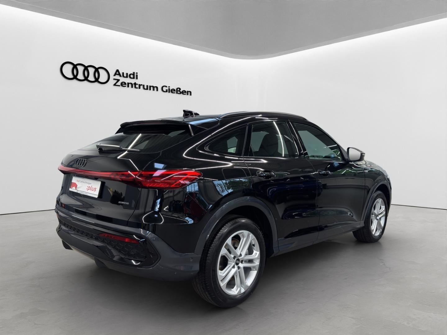 Bild über Audi Q5 Sportback TDI quattro 150 kW S tronic - für weitere Informationen kontaktieren Sie den Audi Partner