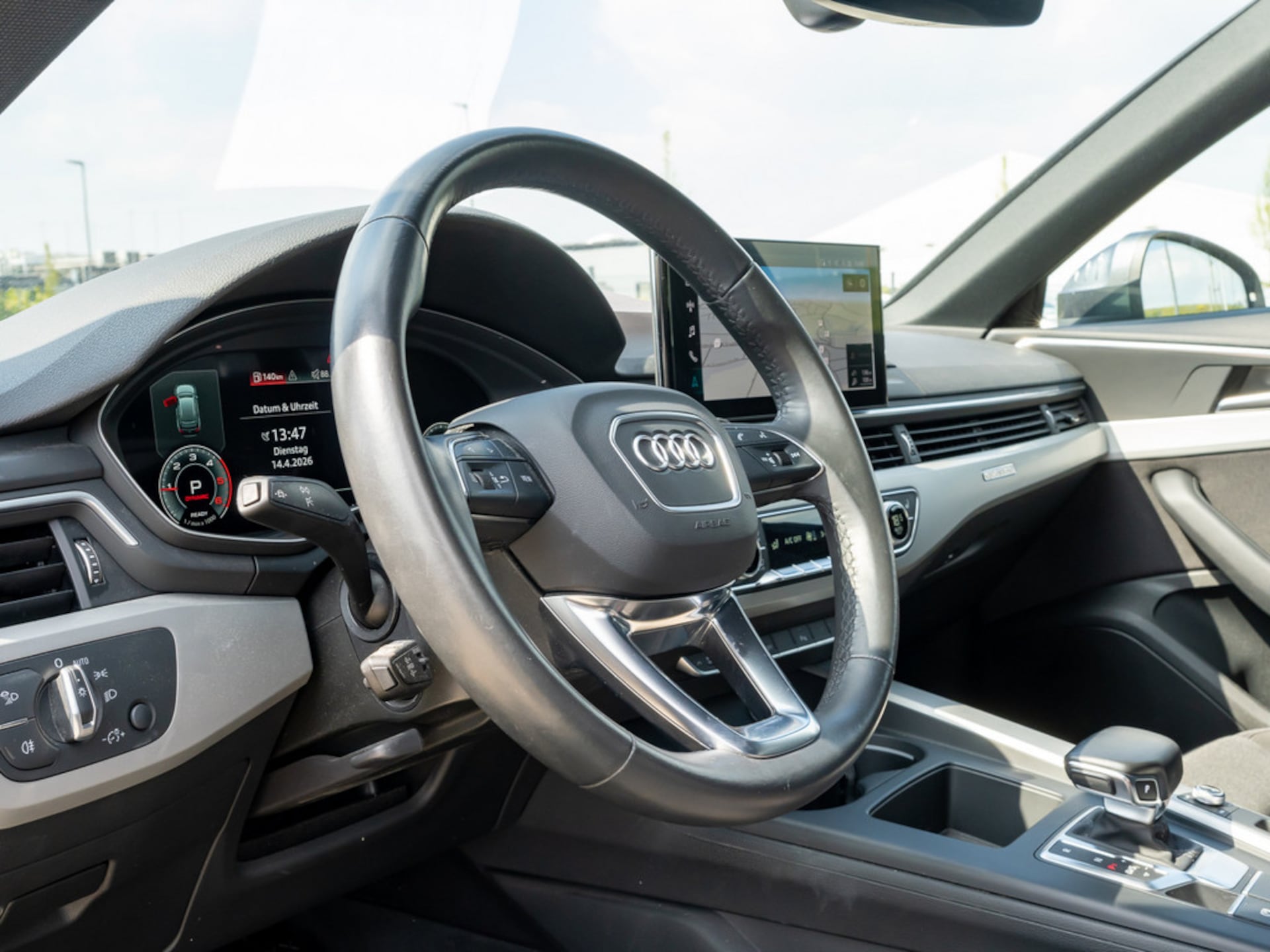 Audi A4 Avant S line