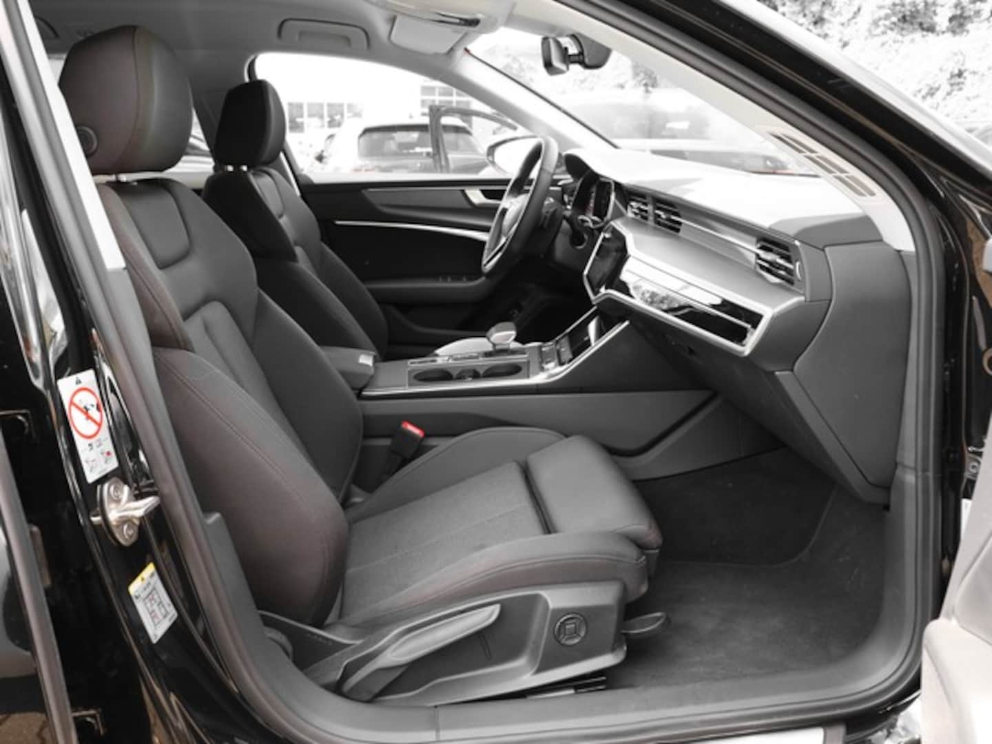 Bild über Audi A6 Avant TFSI e advanced 50 TFSI e quattro S tronic - für weitere Informationen kontaktieren Sie den Audi Partner